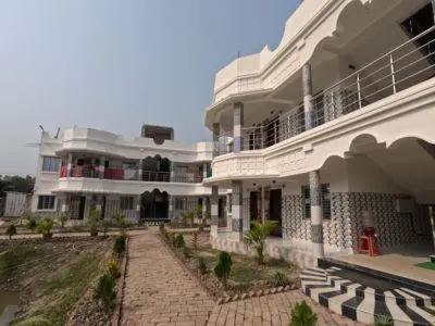 Sundarban Hotel building white